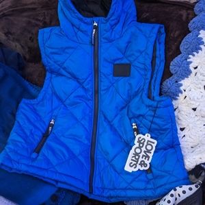 Girls Brand New Insulated Vest With A Hood